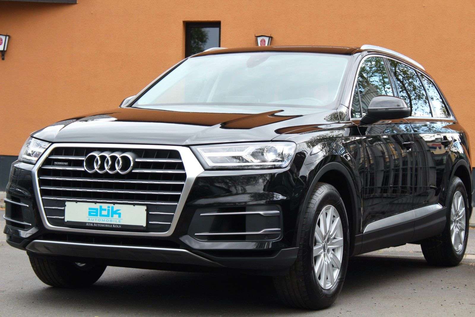 Second hand Audi Q7 3.0