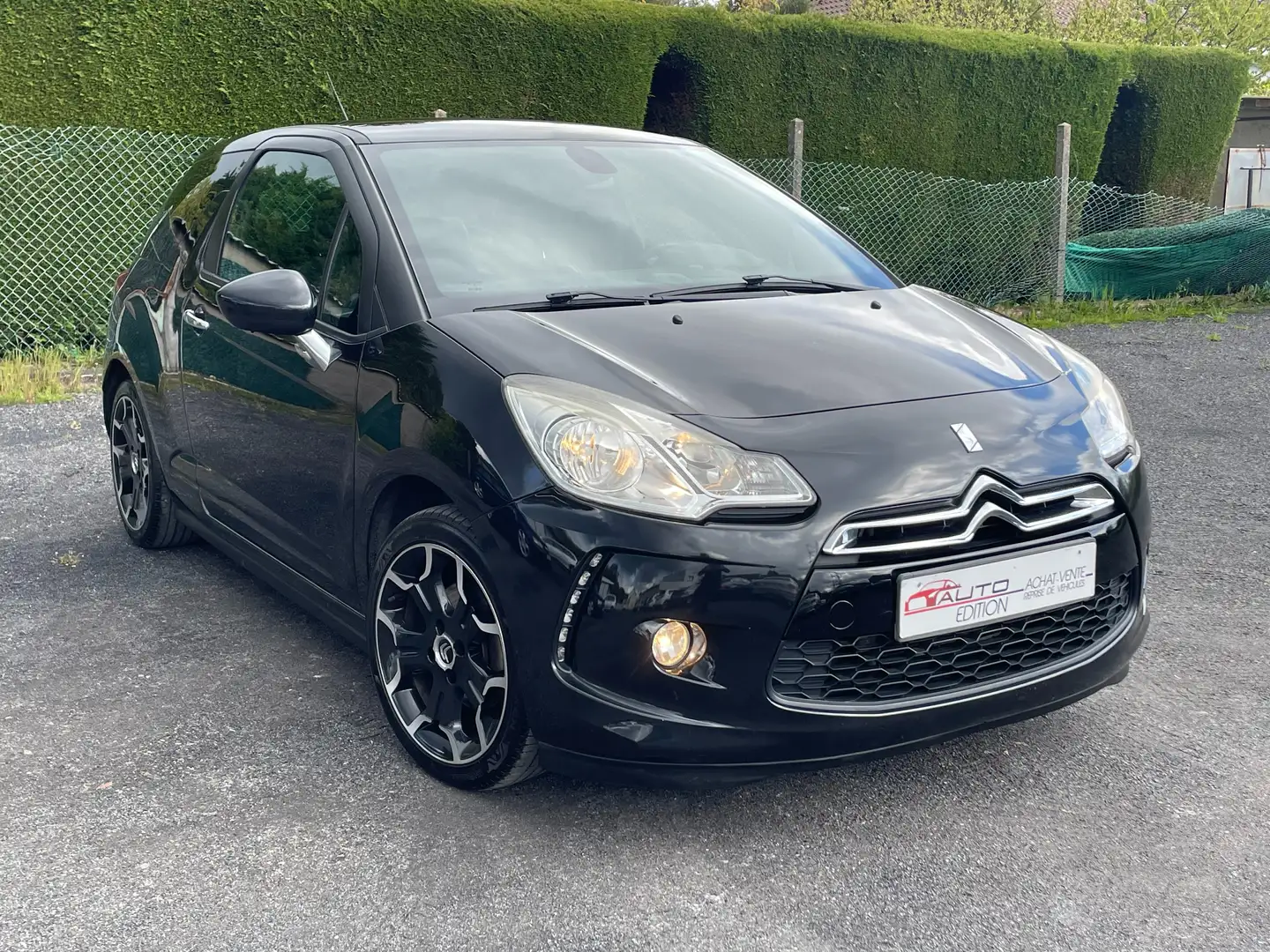 Citroen DS3 1.6 VTi 120 cv So Chic "1ière Main" Schwarz - 2