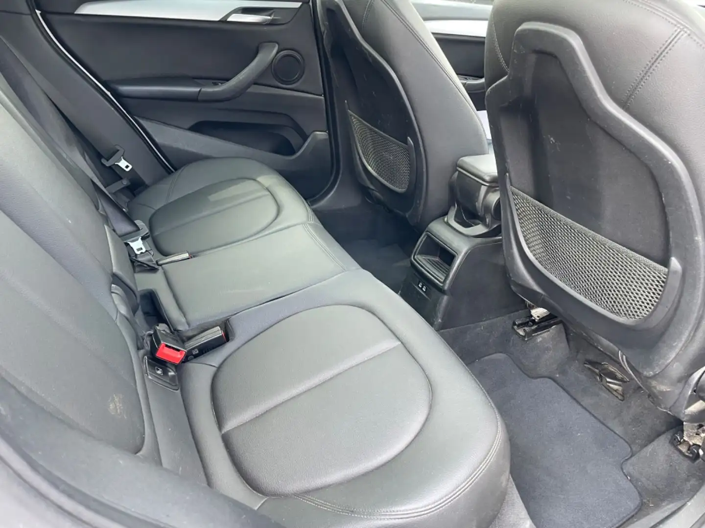 BMW X1 xDrive1.6 Sdrive Weiß - 2