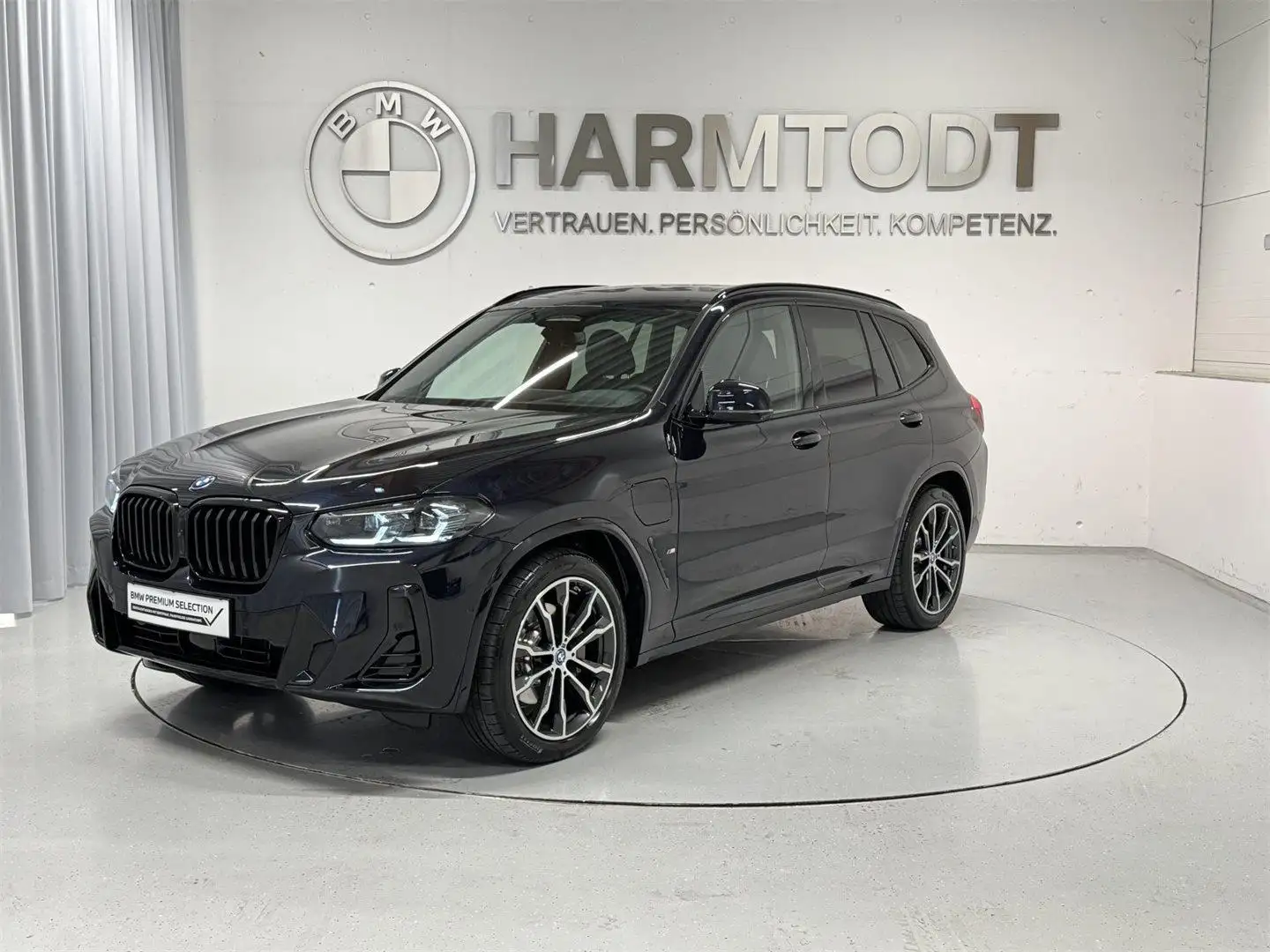 BMW X3 xDrive30e Schwarz - 1