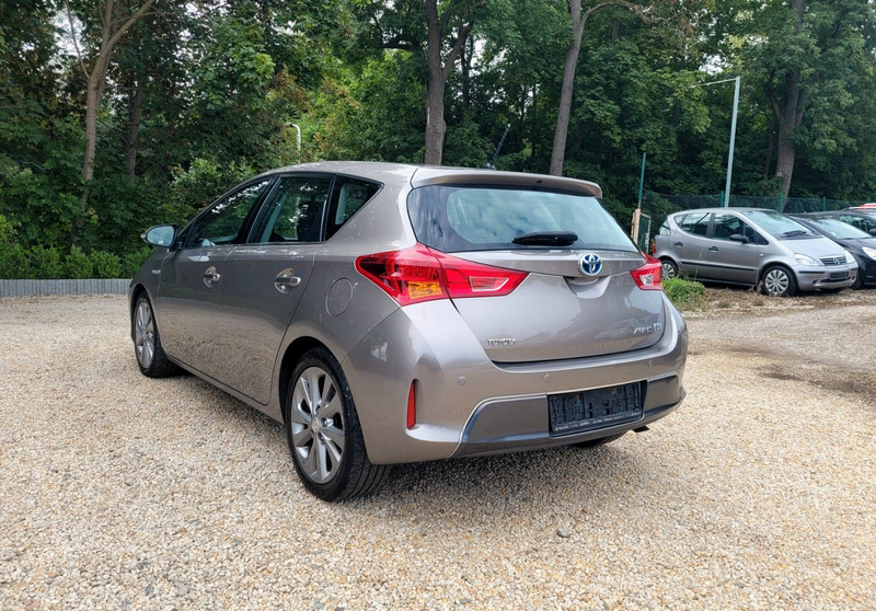 Toyota Auris Hybrid Start Edition*R-Cam*Klima*SZH*8xLMF — photo 3