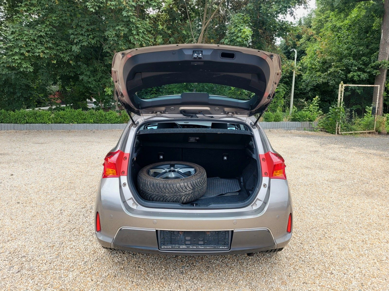 Toyota Auris Hybrid Start Edition*R-Cam*Klima*SZH*8xLMF — photo 5