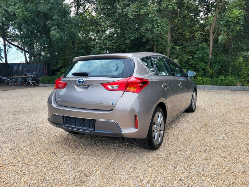Toyota Auris Hybrid Start Edition*R-Cam*Klima*SZH*8xLMF — photo 6