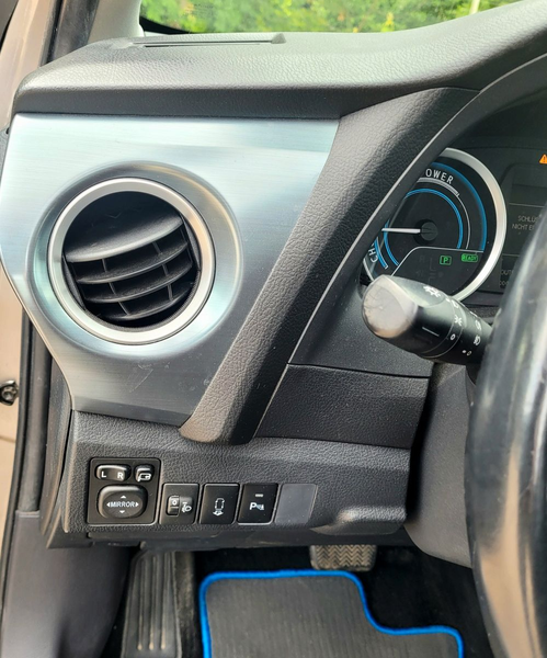 Toyota Auris Hybrid Start Edition*R-Cam*Klima*SZH*8xLMF — photo 15