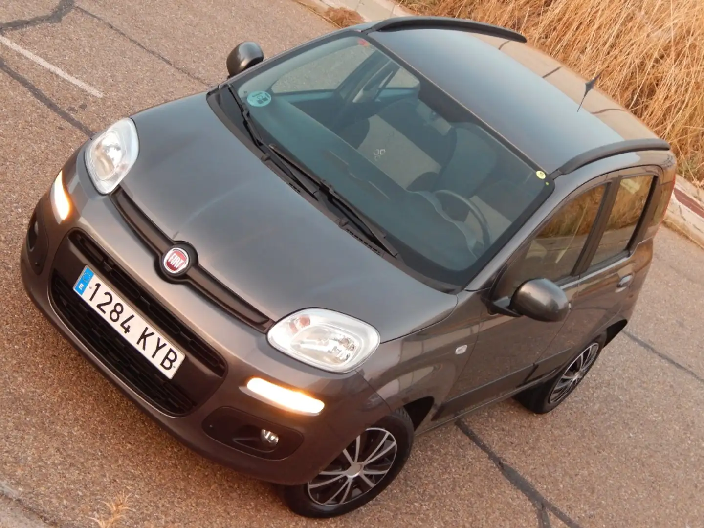 Fiat Panda 1.2 Lounge Gris - 1