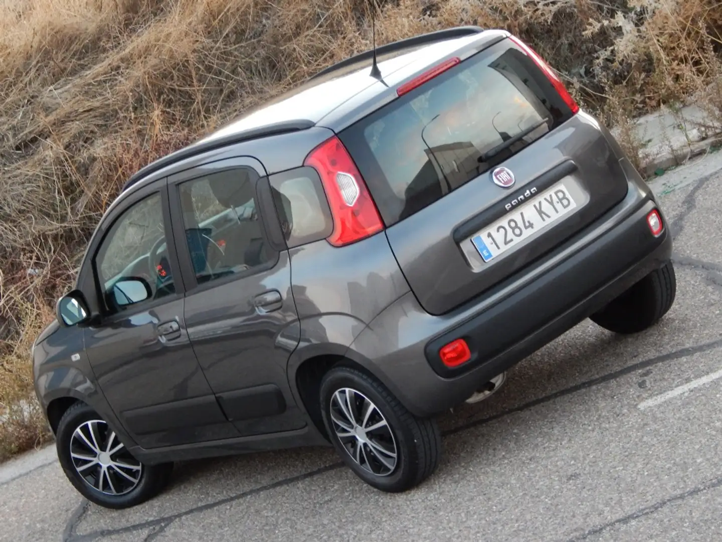 Fiat Panda 1.2 Lounge Gris - 2