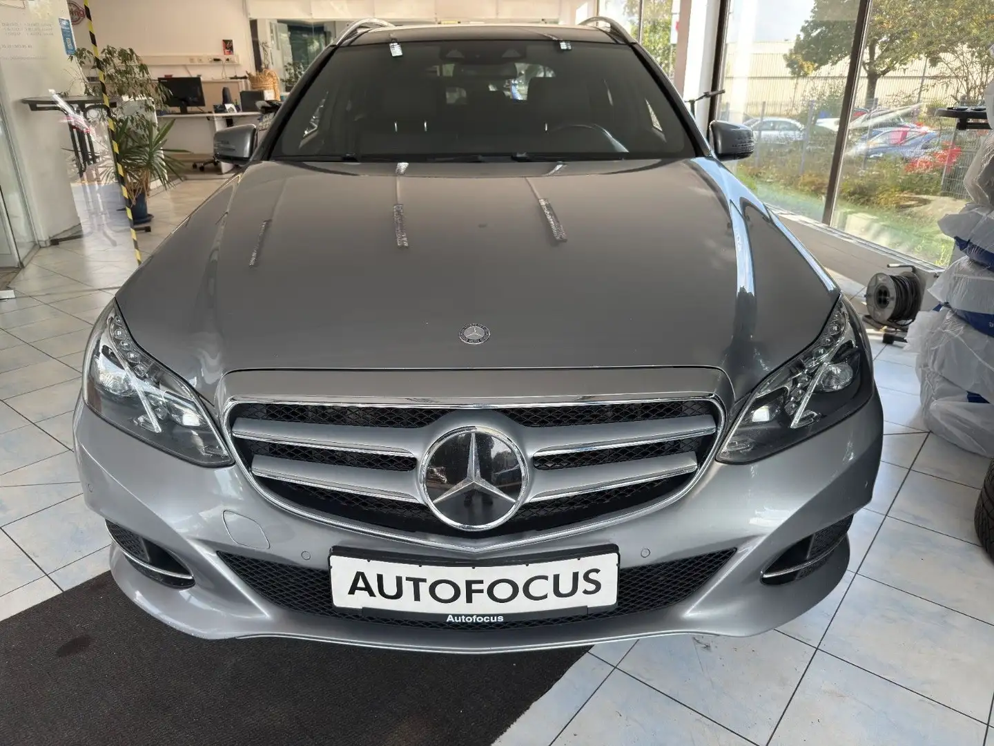 Mercedes-Benz E 350 CDI T-Modell BlueTec Avantgarde*AHK*Pano Argent - 2