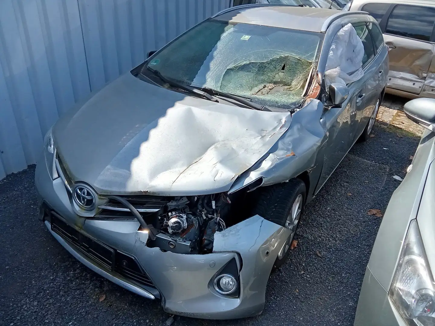 Toyota Auris Touring Sports Life+ Silber - 1