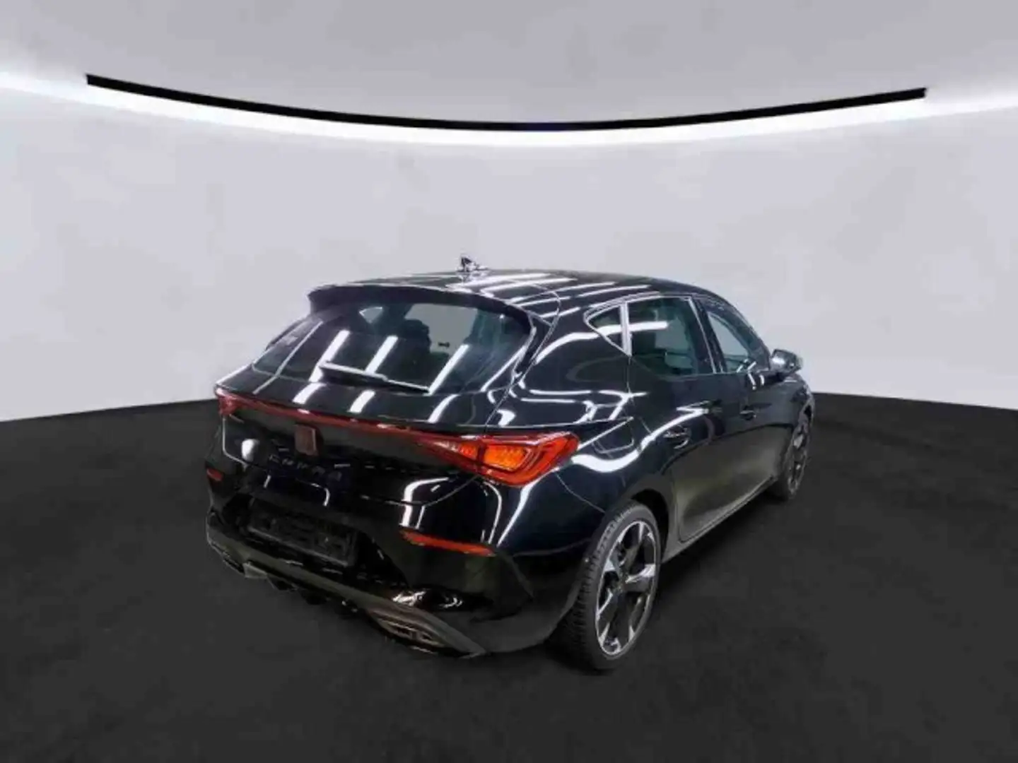 CUPRA Leon 1.5 eTSI DSG 5JGAR+ACC+GJR+KESSY+CARPLAY Klima Schwarz - 2