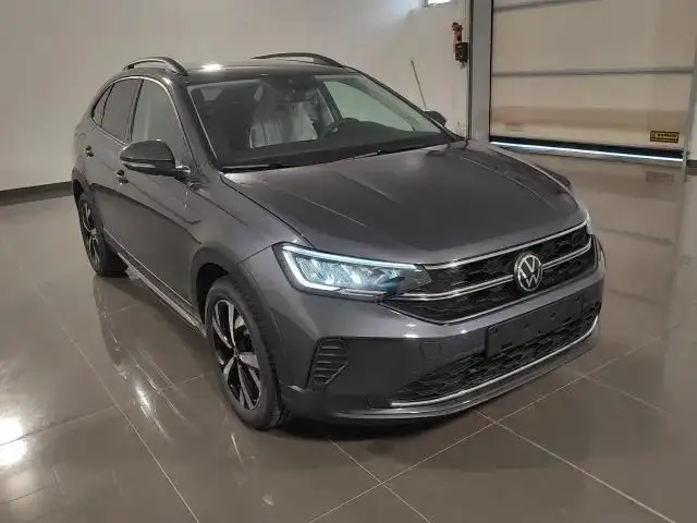 Volkswagen Taigo view 3