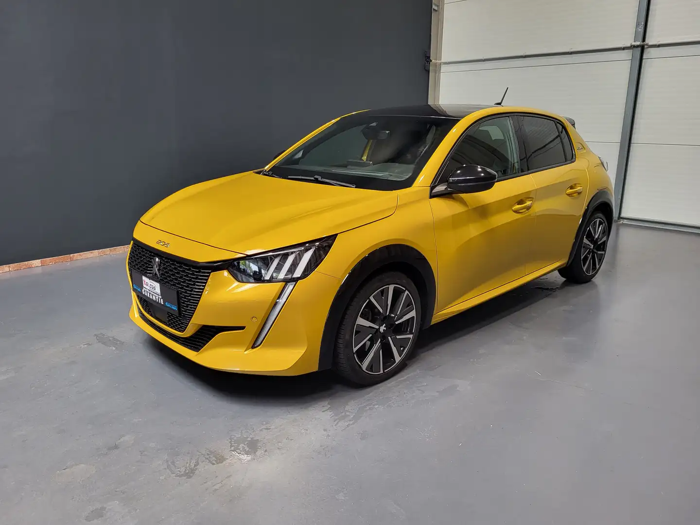 Peugeot 208 1.2 Allure GT-Line *Navi| Kamera| CityPaket* Yellow - 1