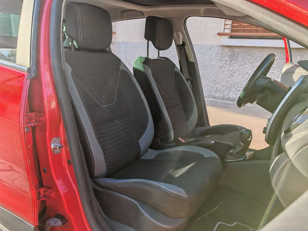 Renault Clio Citadine 5 portes — photo 12