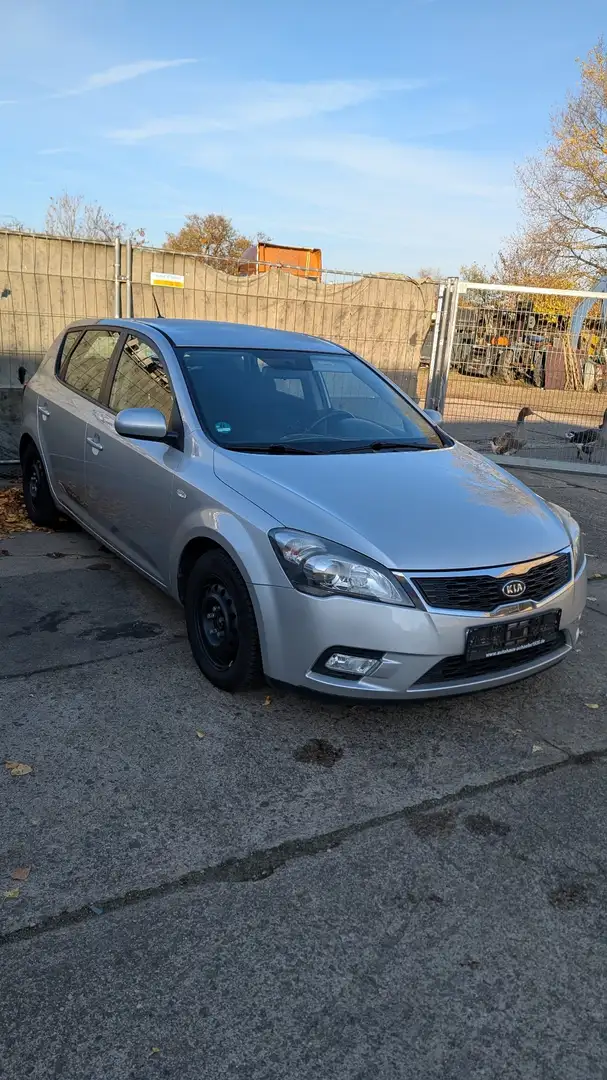 Kia Ceed SW / cee'd SW 1.4 CVVT Spirit Silber - 1