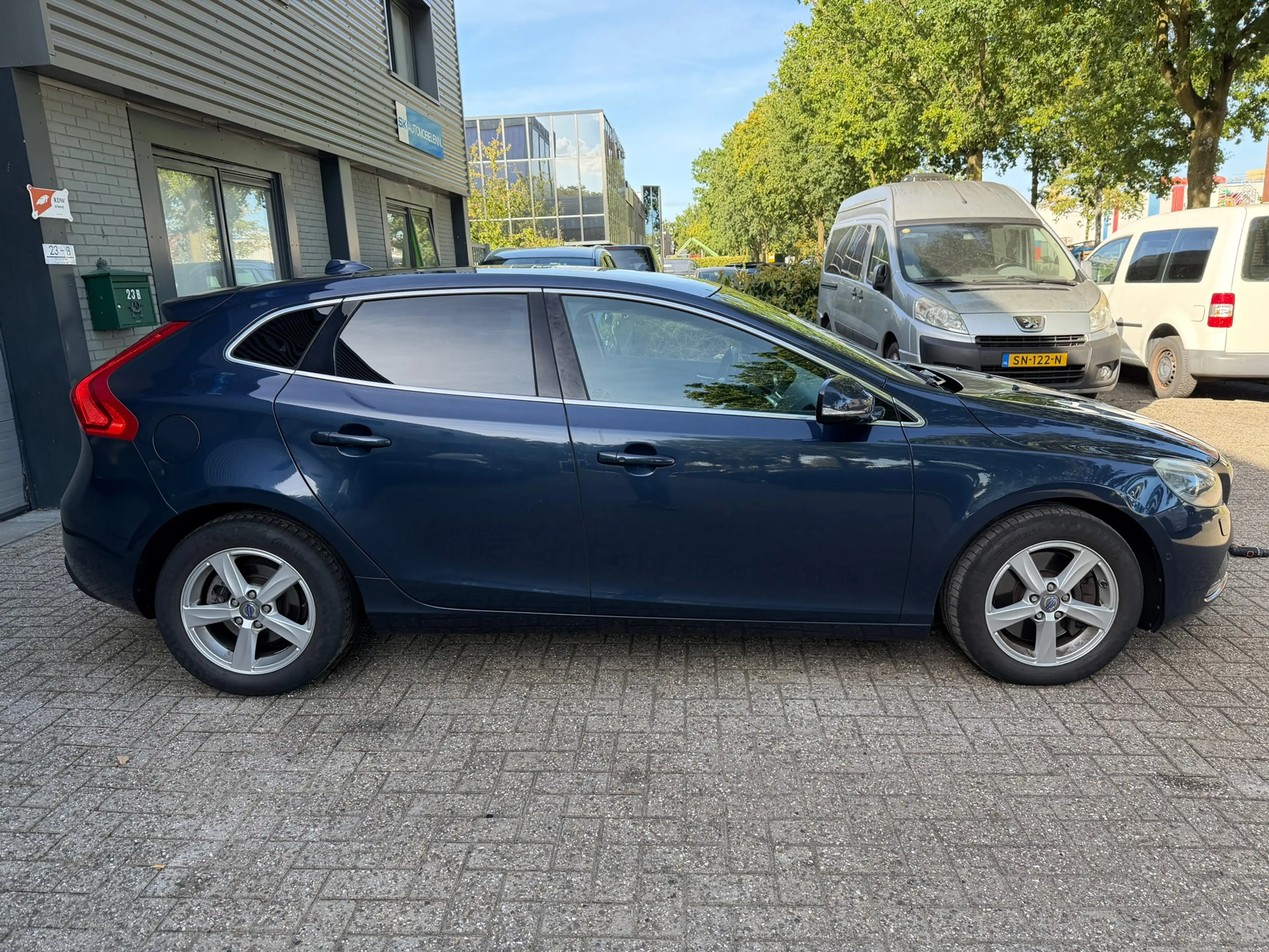 Volvo V40 2.0 D4 Ocean Race Business — photo 6