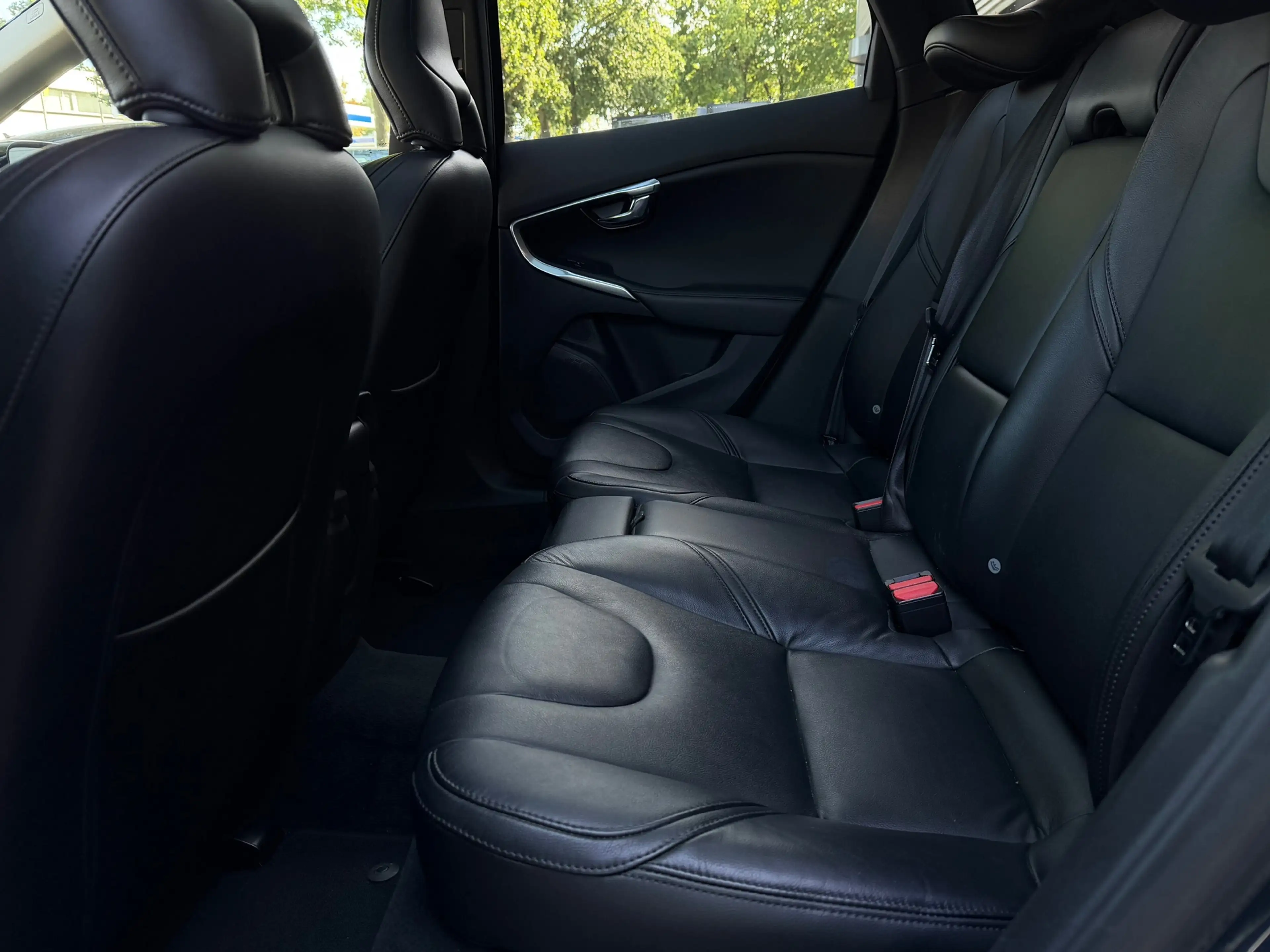 Volvo V40 2.0 D4 Ocean Race Business — photo 10