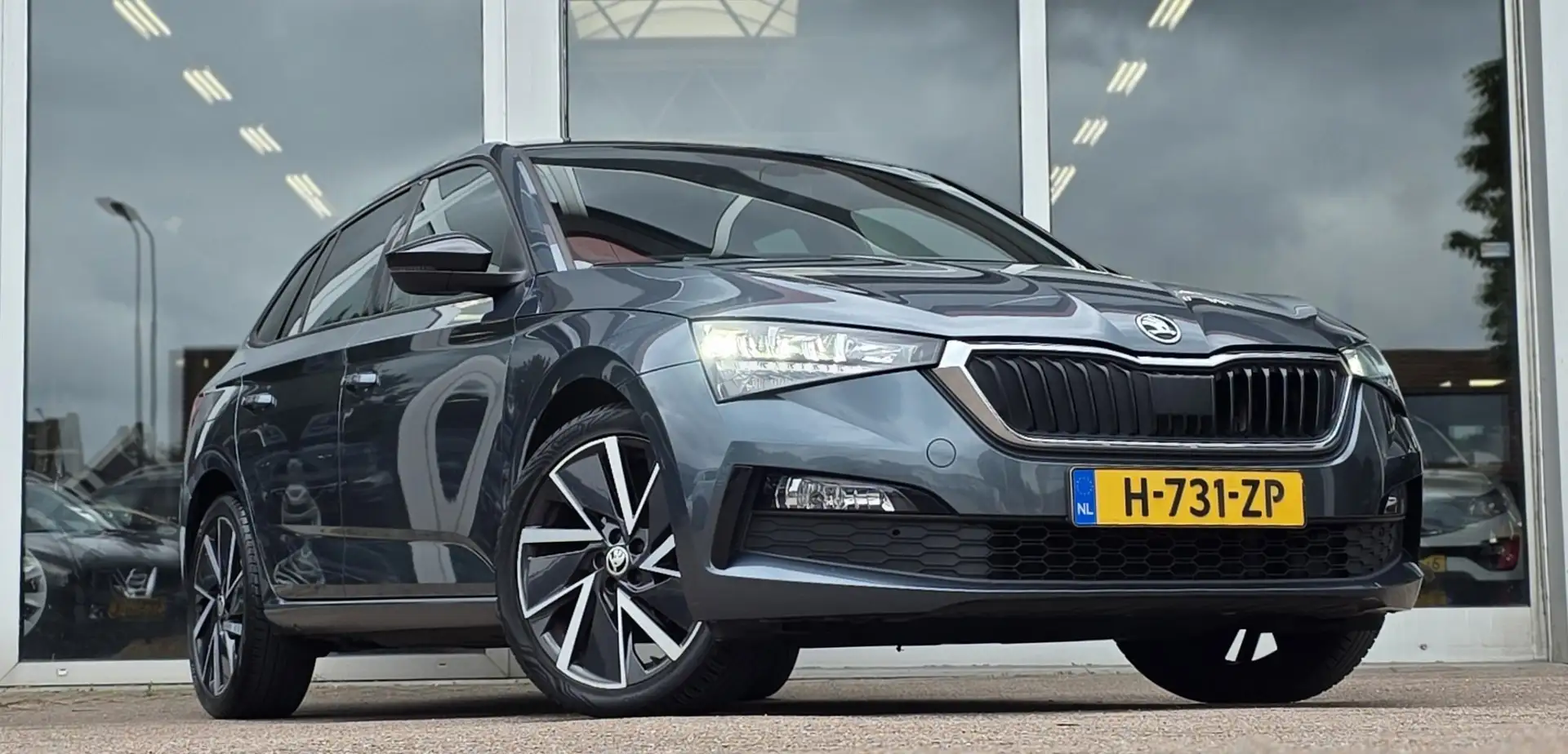 Skoda Scala 1.5 TSI Sport Business A/T 18"LM vlegen Apple Car Gris - 2