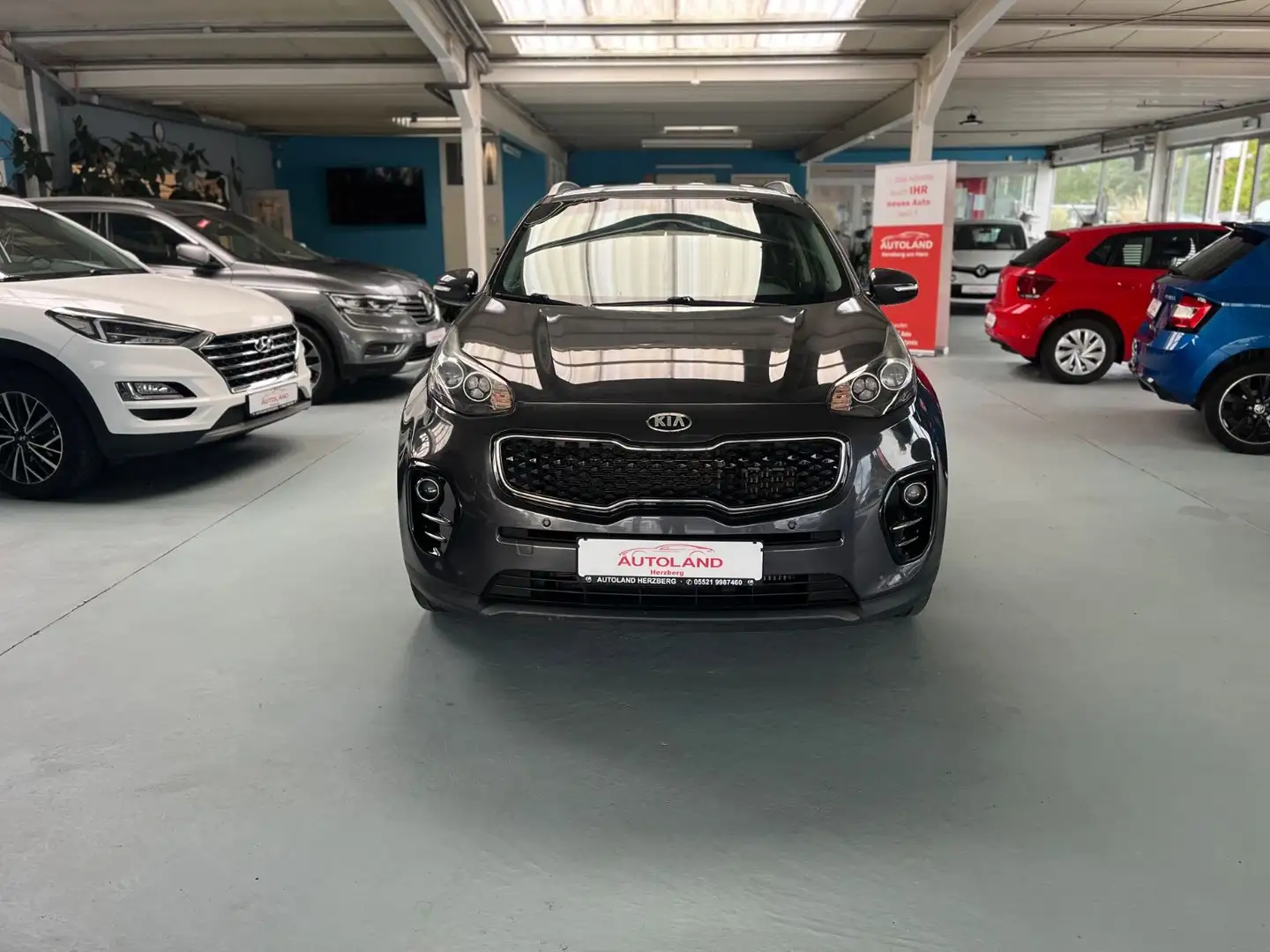 Kia Sportage 2WD Automatik NAVI AHK SHZ V+H Grau - 2
