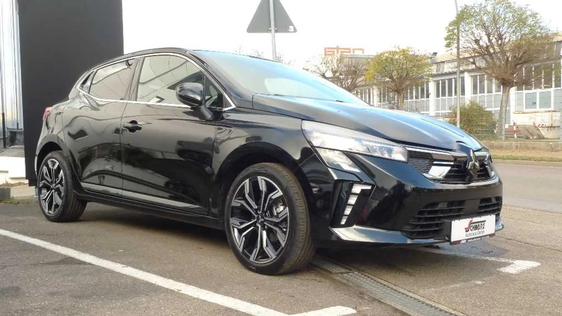 Mitsubishi Colt EDITION 1.6 Hybrid Automatik Black Deal Schwarz - 2