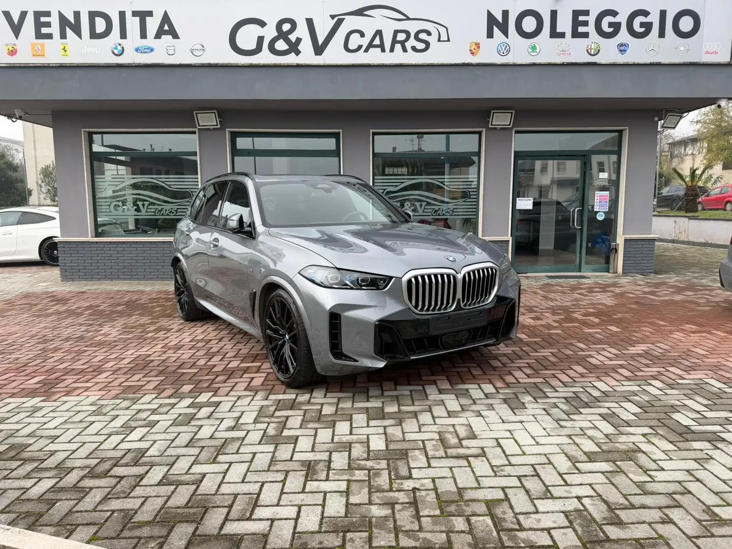 BMW X5 ACCONTO €31.850 NOLEGGIO RISCATTO NOSCORING Gris - 1