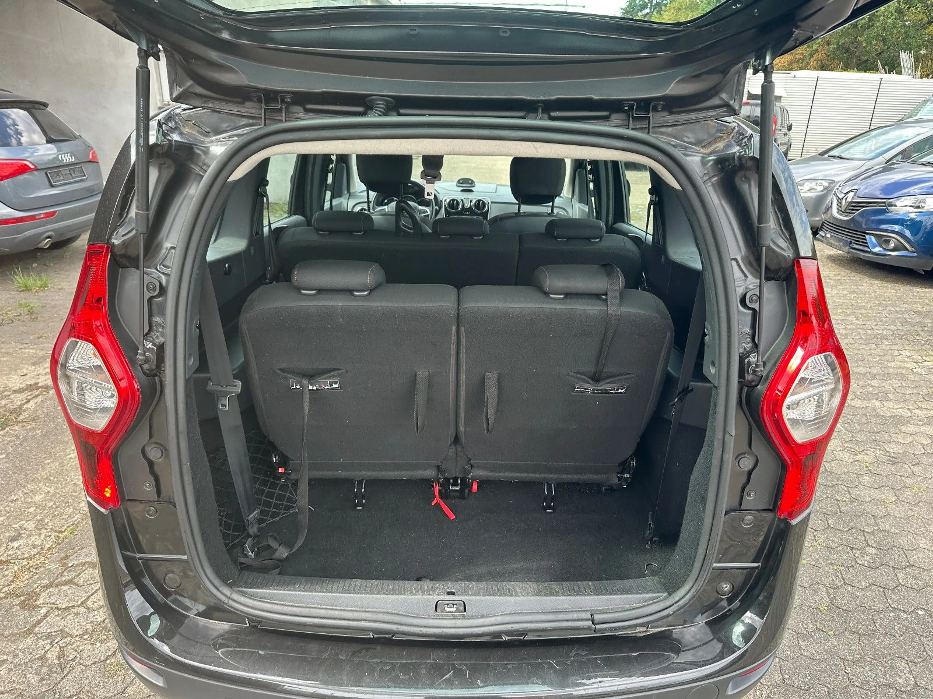 Dacia Lodgy Stepway — photo 9