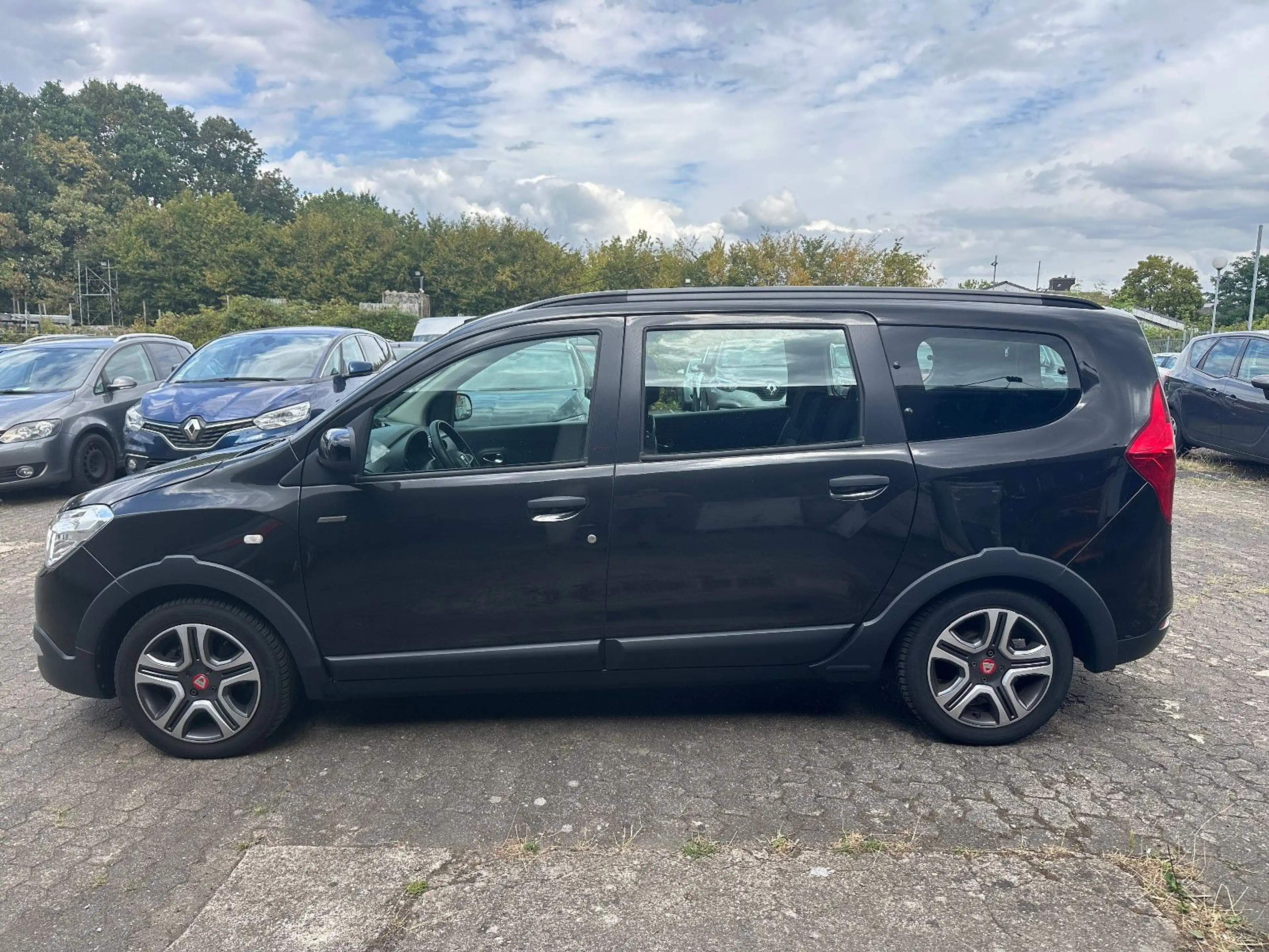 Dacia Lodgy Stepway — photo 4