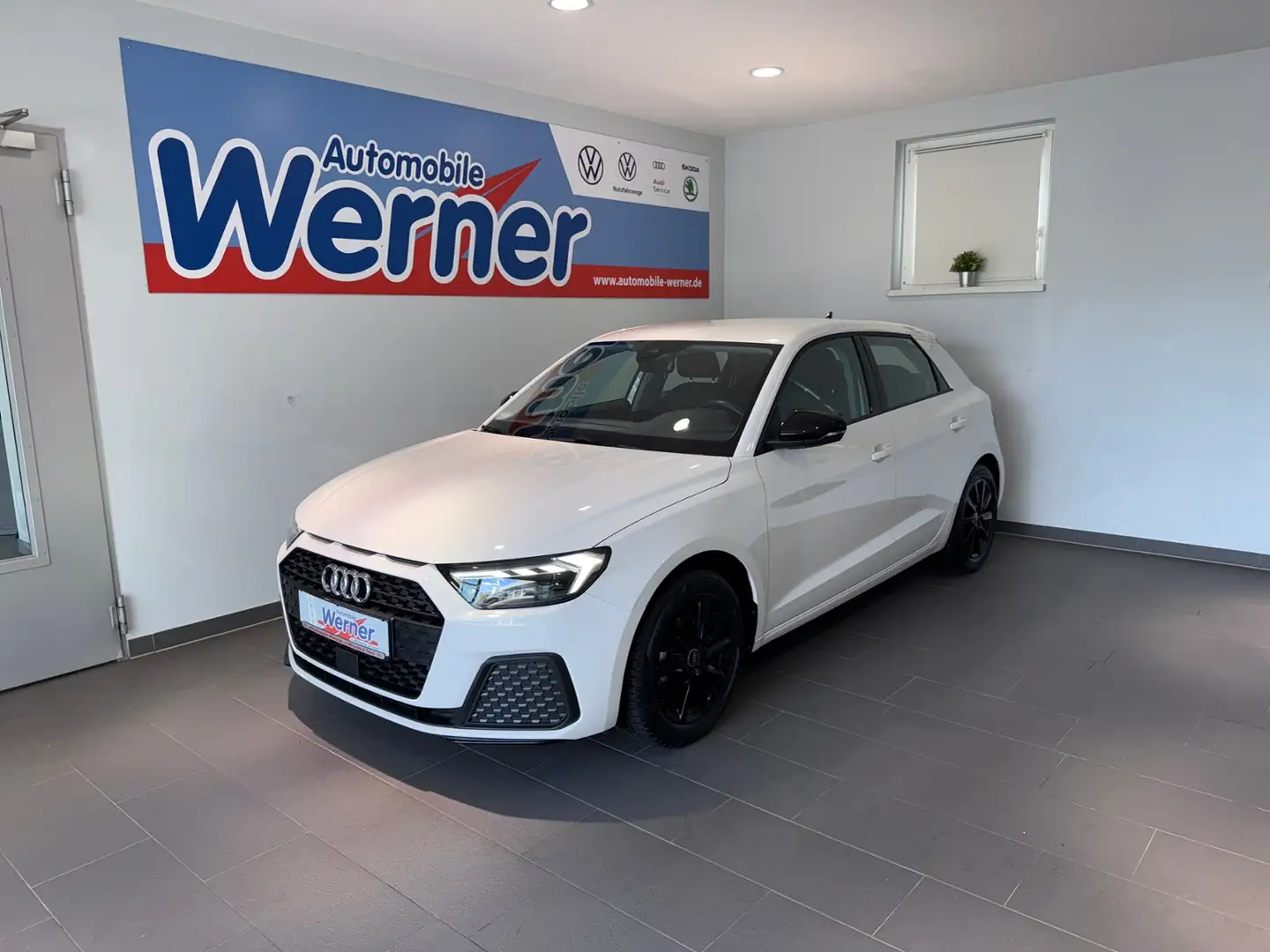 Audi A1 Sportback 25TFSI LED App-Navi Sitzh DSG Weiß - 2