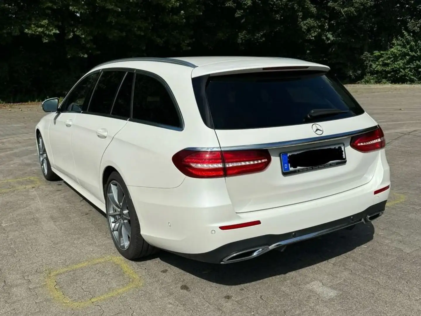 Mercedes-Benz E 200 E 200 d T 9G-TRONIC AMG Line Bianco - 2