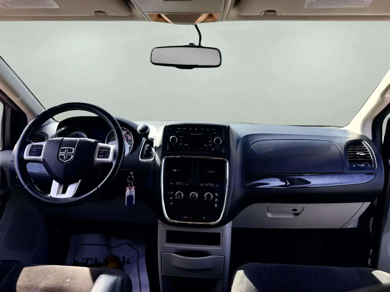 Dodge Grand Caravan photo Dodge Grand Caravan