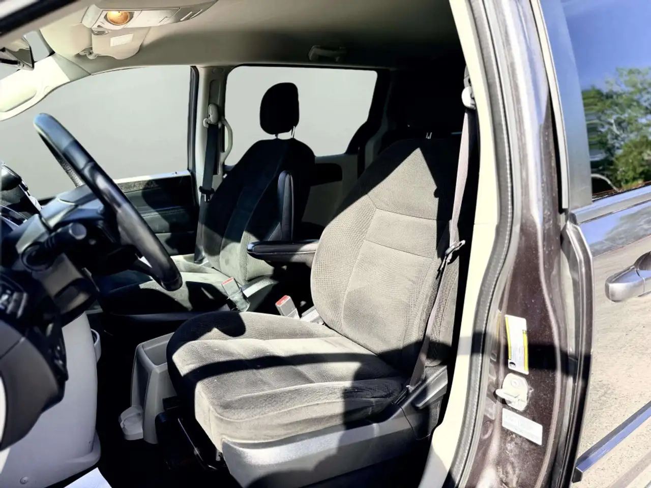 Dodge Grand Caravan photo Dodge Grand Caravan