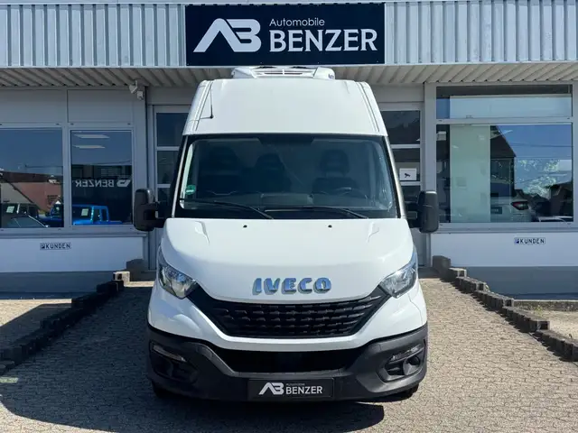 Iveco Daily view 3
