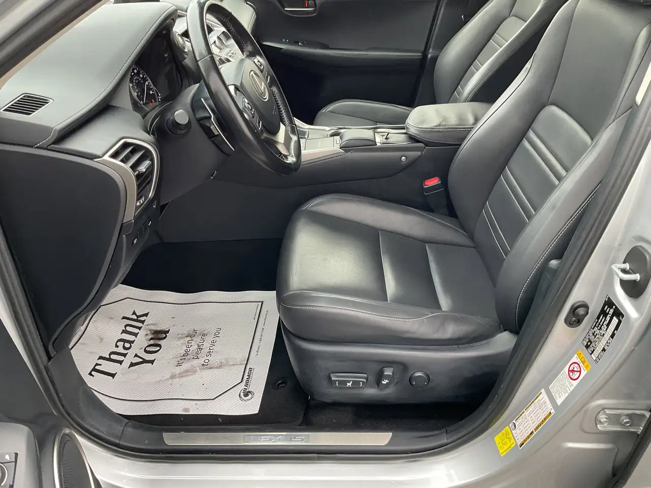 Lexus NX снимка Lexus NX