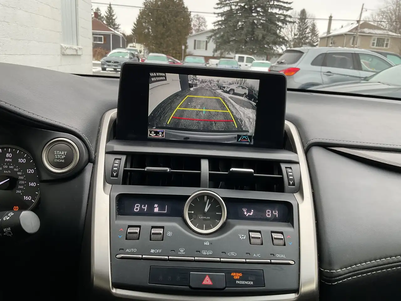 Lexus NX снимка Lexus NX