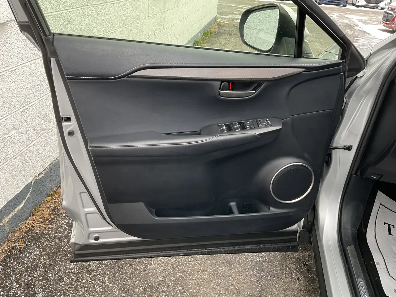 Lexus NX снимка Lexus NX