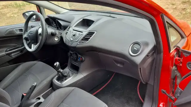 Ford Fiesta view 10