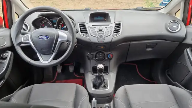 Ford Fiesta view 11