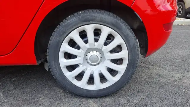 Ford Fiesta view 19