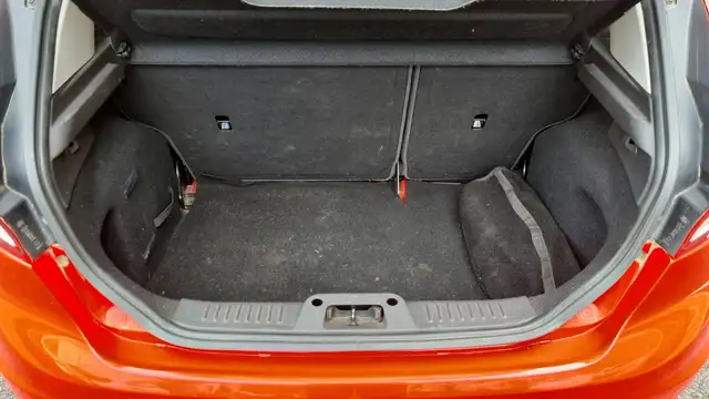 Ford Fiesta view 14