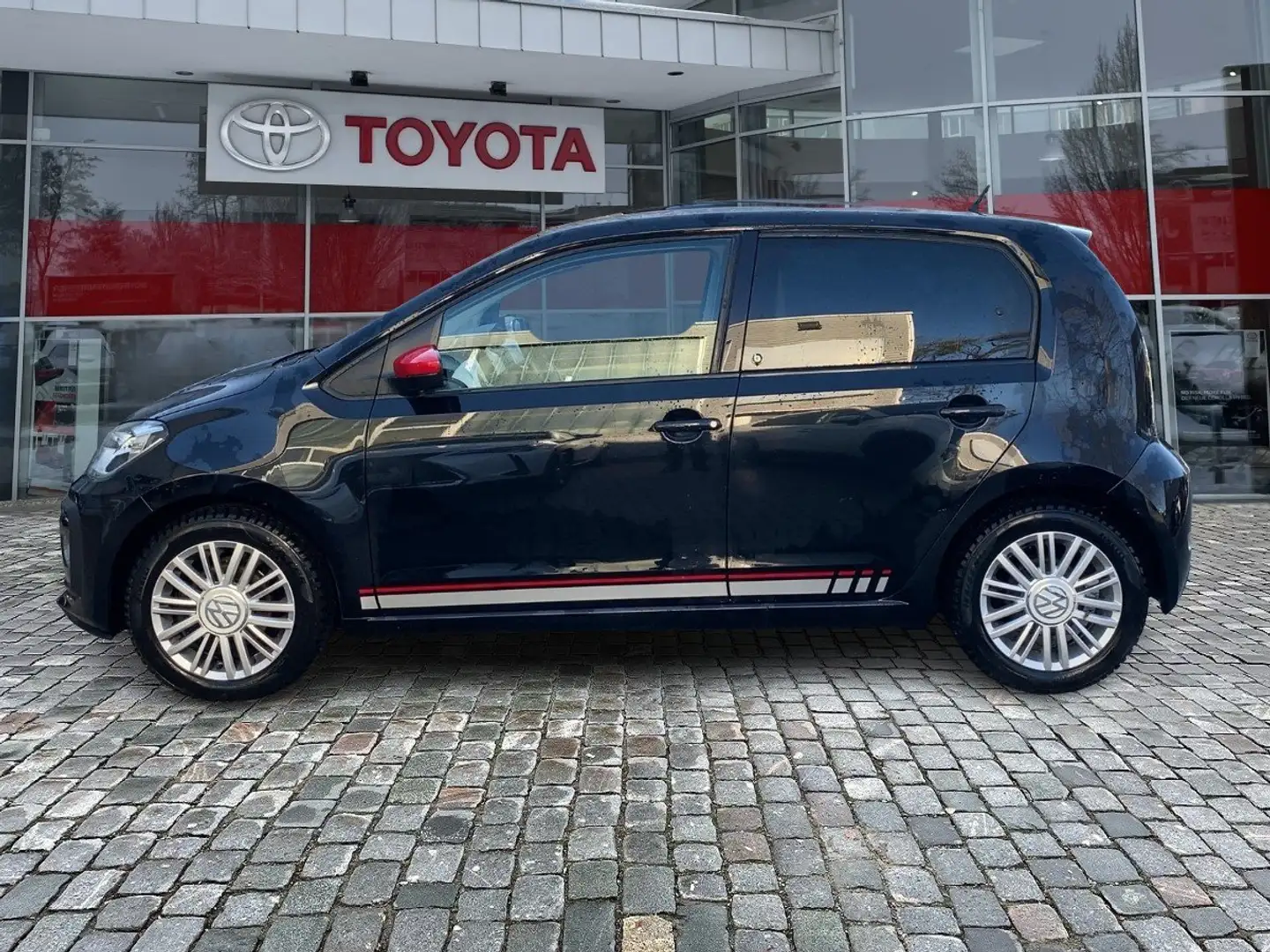 Volkswagen up! 1.0 TSI BMT beats Schwarz - 2