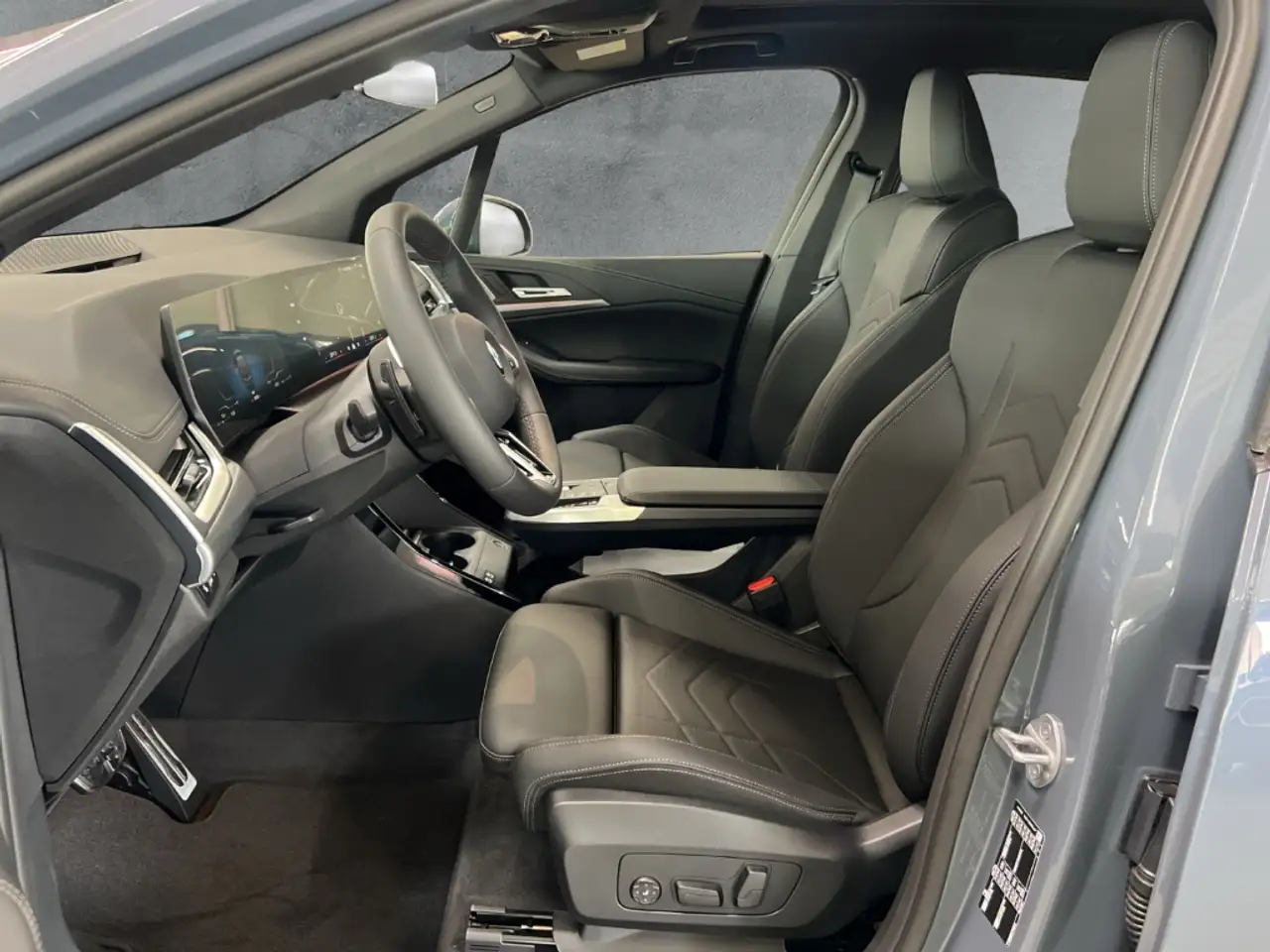 BMW 220 Active Tourer i M Sport LMR 17'' AD AHK-klappbar E 8