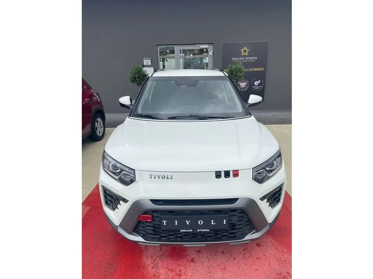 KGM Tivoli KGM 1.5 GDI Style Automatik + Keyless Weiß - 2