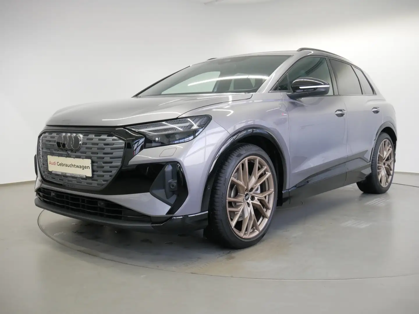 Audi Q4 e-tron Q4 50 e-tron quattro S line edition one MATRIX AHK Grau - 2