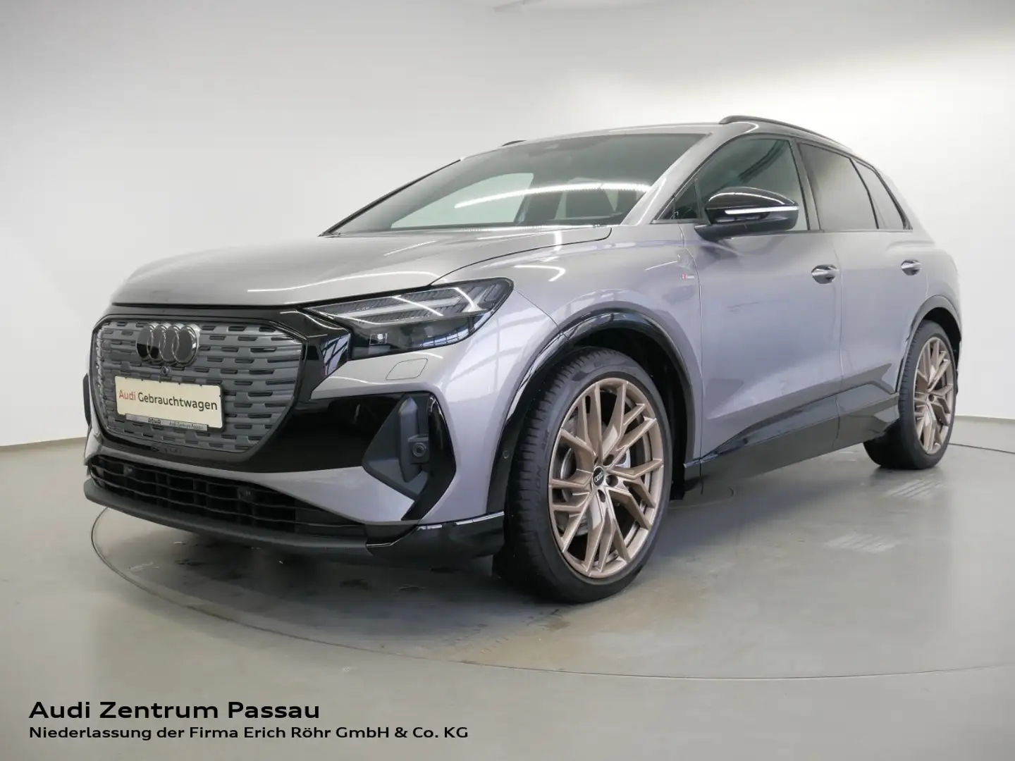 Audi Q4 e-tron Q4 50 e-tron quattro S line edition one MATRIX AHK Grau - 1