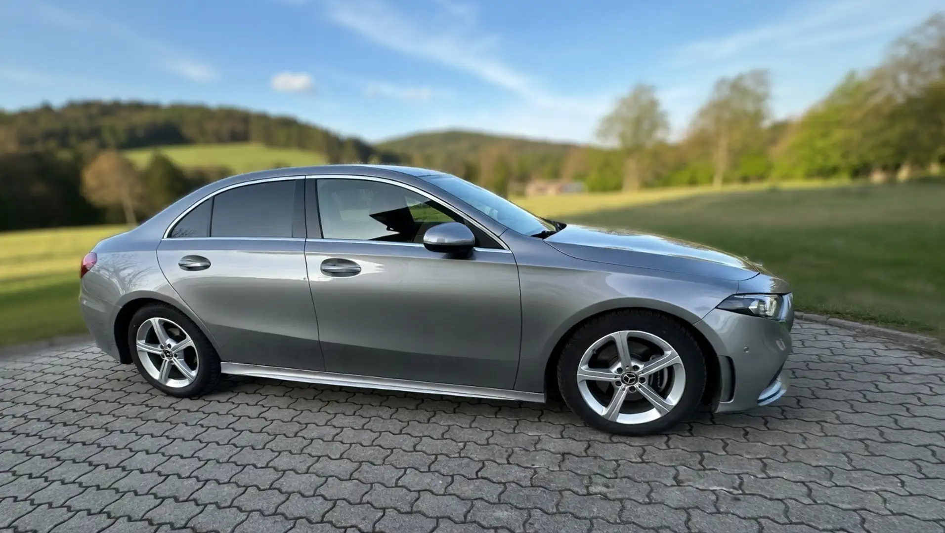 Mercedes-Benz A 180 AMG—Line Limousine Diesel Silber - 1