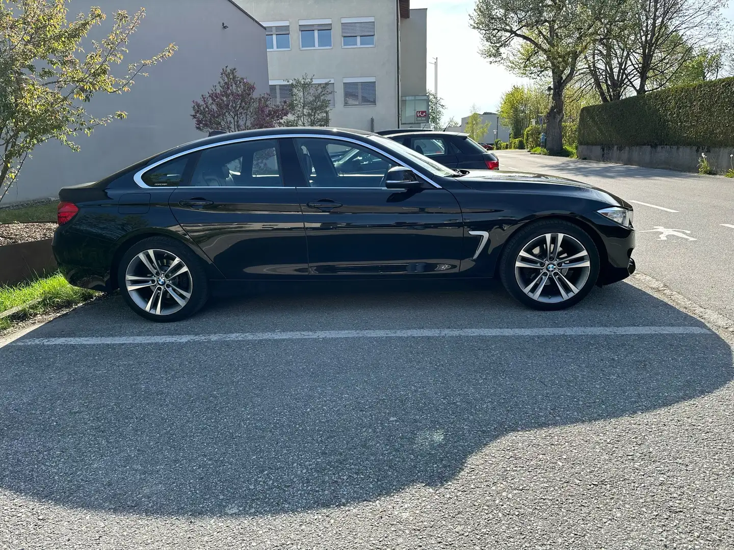 BMW 418 418d Gran Coupe Luxury Line Aut. Černá - 1
