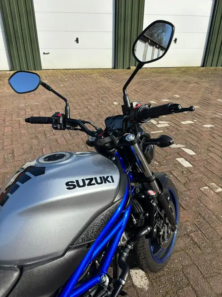 Suzuki SV 650 - foto 2