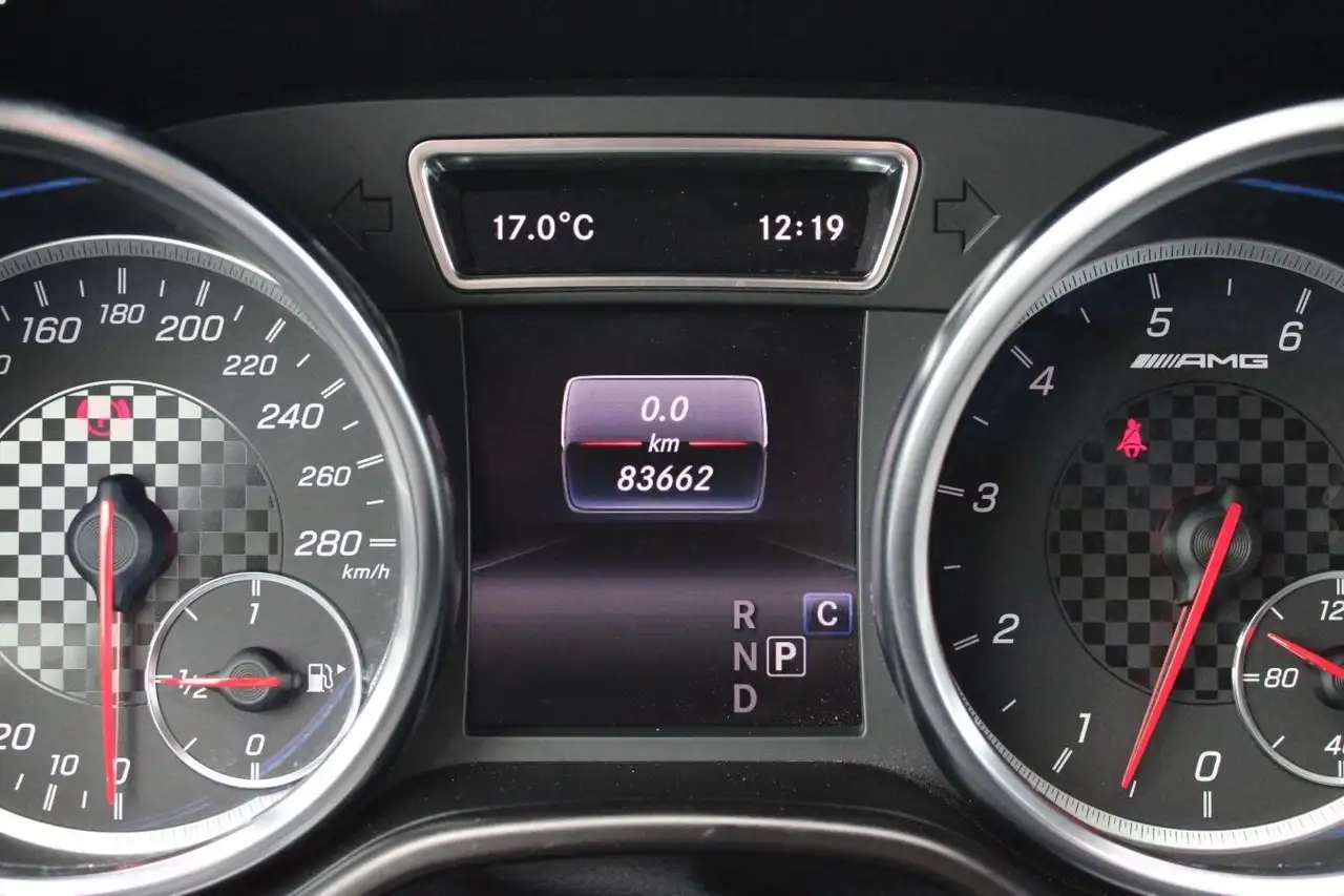 Mercedes-Benz GLE снимка Mercedes-Benz GLE