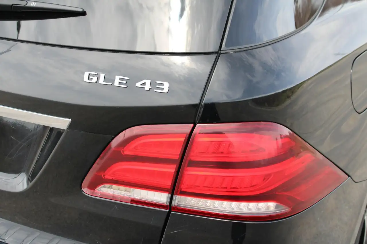 Mercedes-Benz GLE снимка Mercedes-Benz GLE