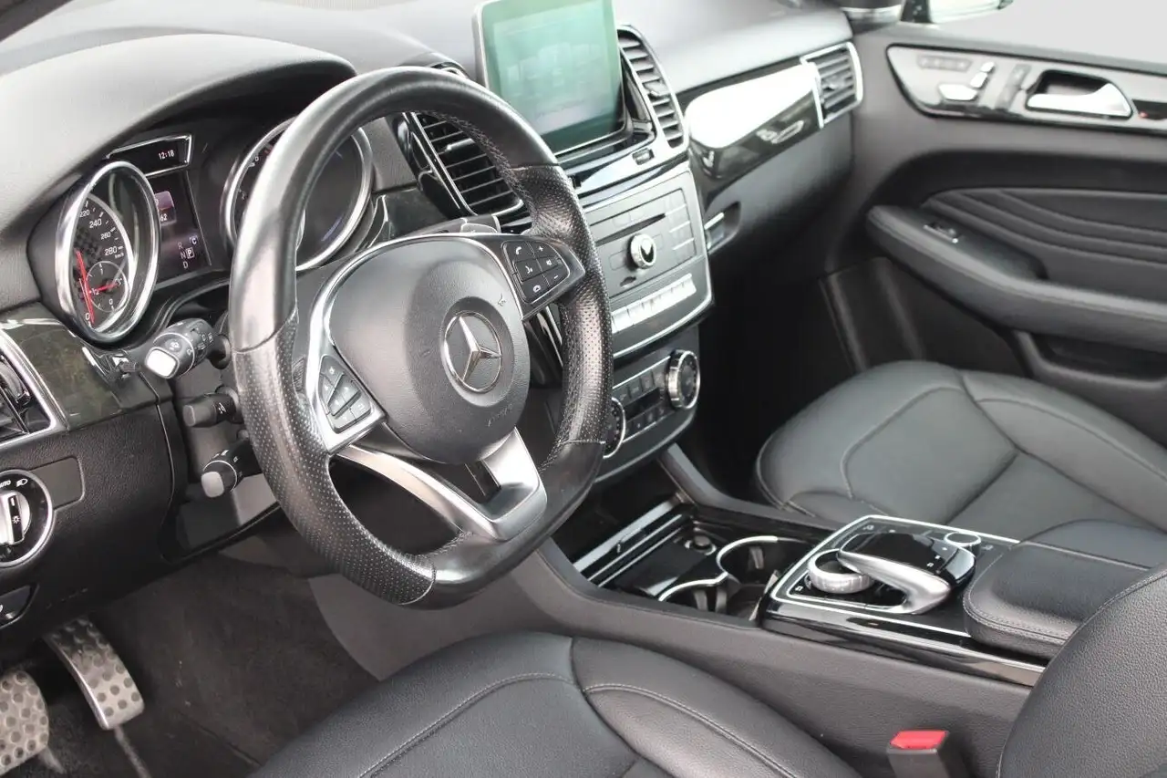 Mercedes-Benz GLE снимка Mercedes-Benz GLE