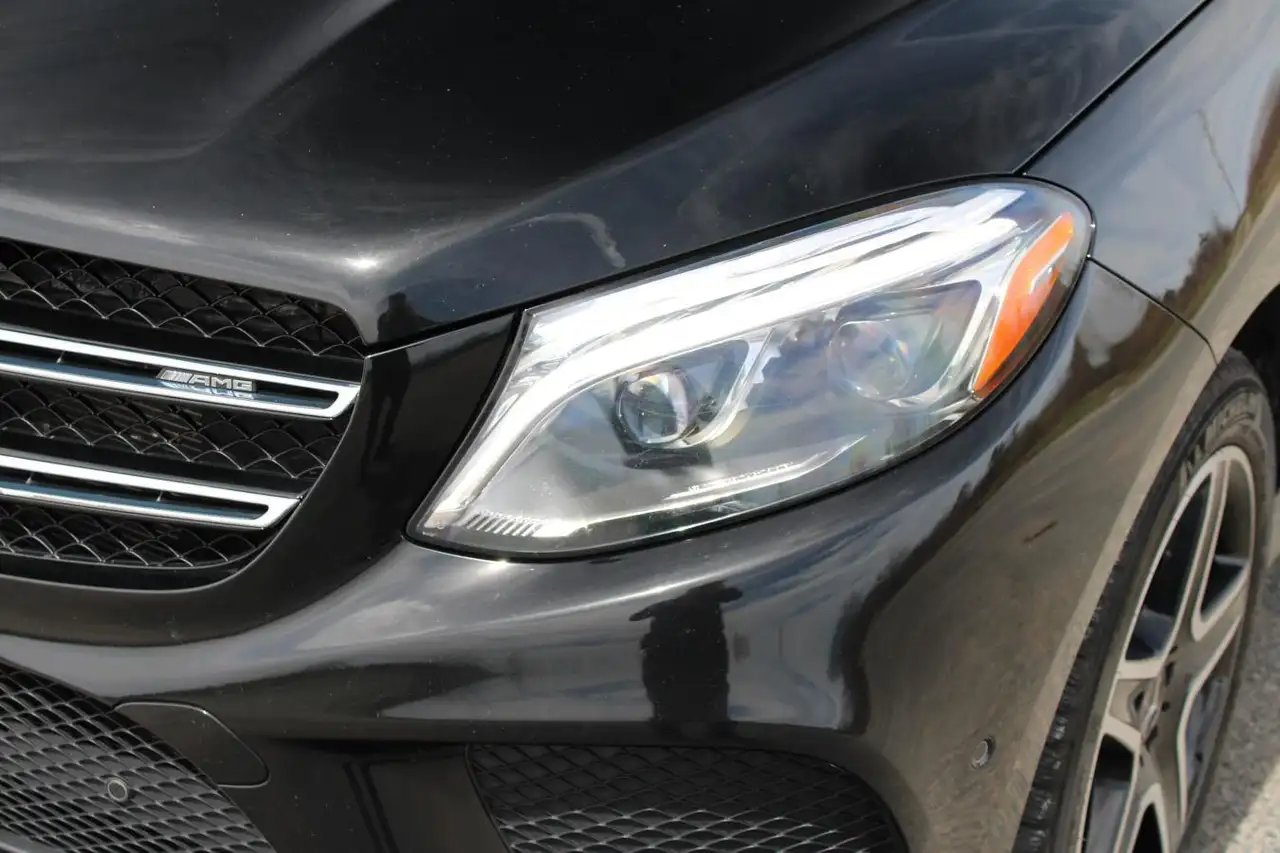 Mercedes-Benz GLE снимка Mercedes-Benz GLE
