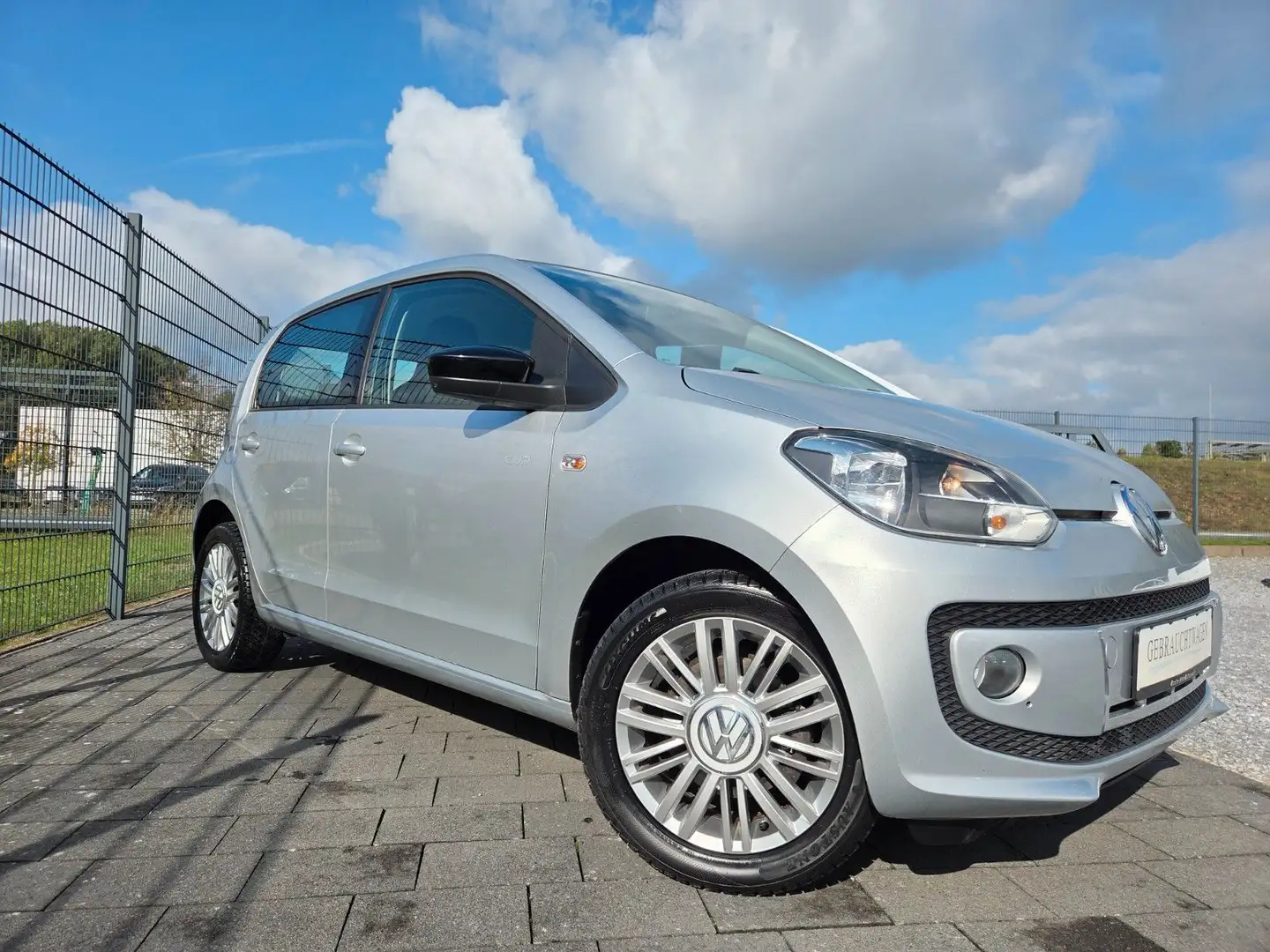 Volkswagen up! cup Navi/Sitzheizung/Ganzjahresreifen Argent - 1